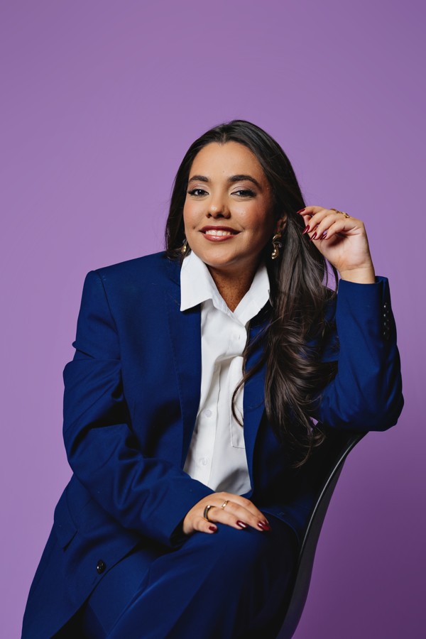 Dra. Lorena Fernandes - Advogada